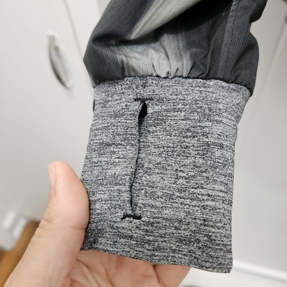 Lululemon Thats The Run Track and Field Striped Hooded Jacket Women's Size S - Picture 6 of 16